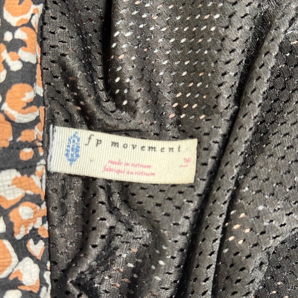 Free People Movement Run Wild Windbreaker Hooded Jacket Leopard Large Casual EUC - Picture 7 of 16